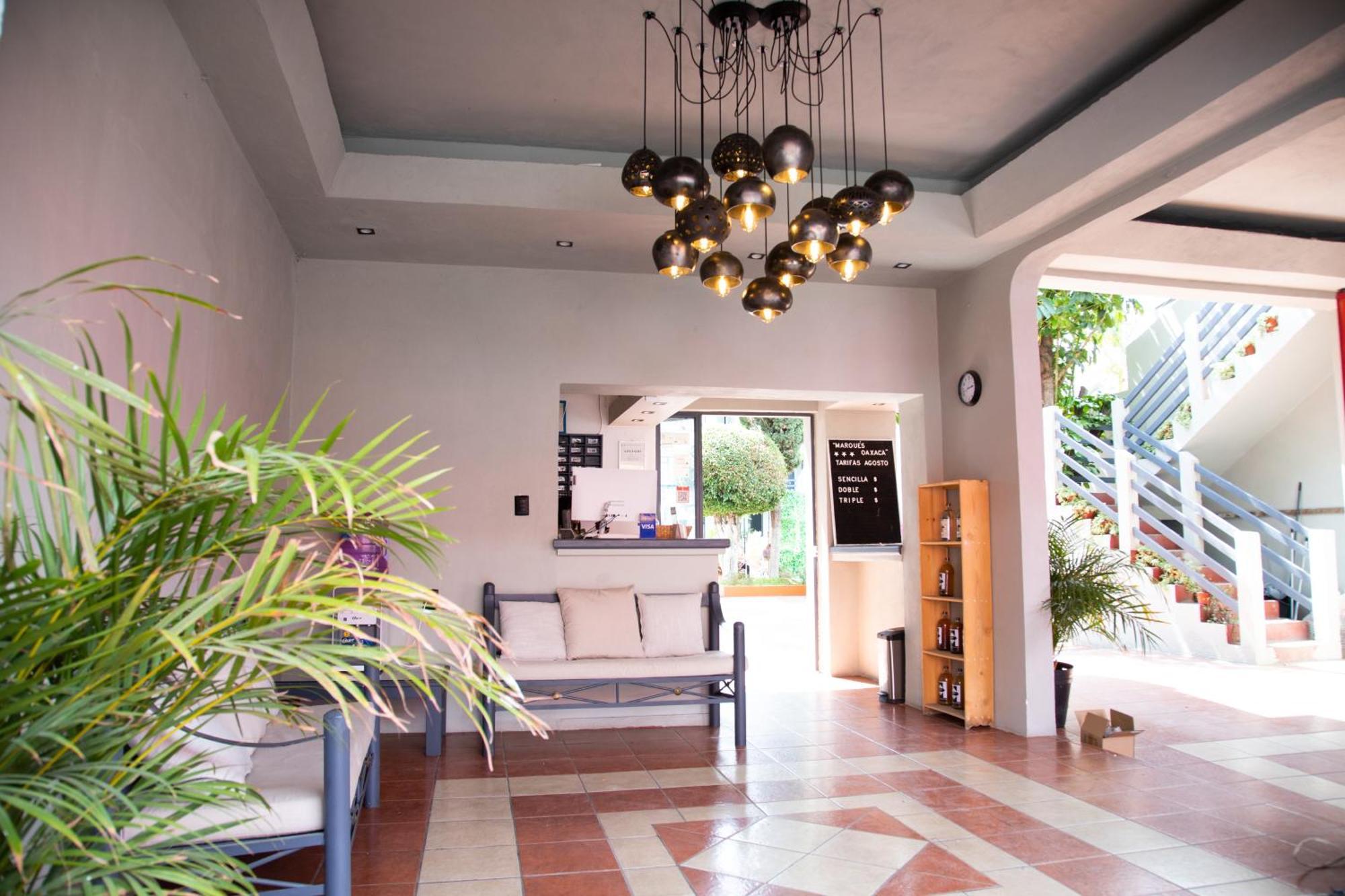 Marques -